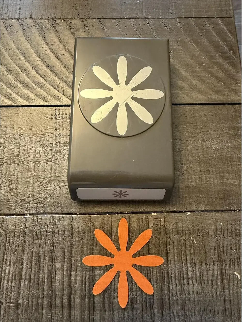 Stampin’ Up Daisy Shape Punch